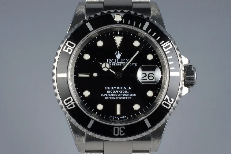 Best men’s watches for active lifestyles with waterproof and shock-resistant features-2001 Rolex Submariner 16610