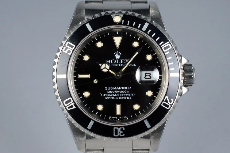 Men’s watches with adjustable straps for comfort and flexibility with various wrist sizes-1994 Rolex Submariner 16610