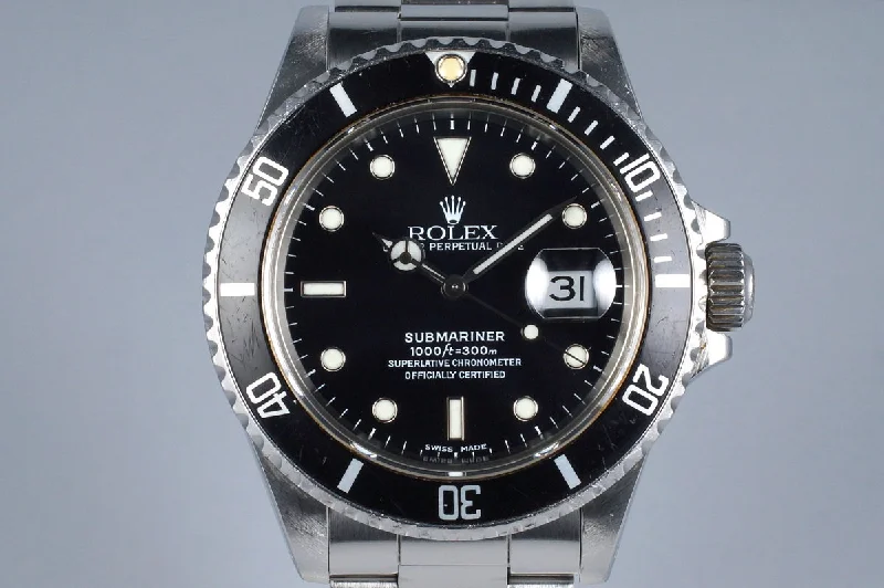 Best men’s watches for active lifestyles with waterproof and shock-resistant features-1986 Rolex Submariner 16800 Service Dial