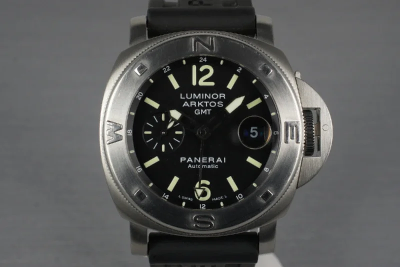 Best men’s watches with minimalist designs for understated elegance and simplicity-2005 Panerai PAM 186 Arktos GMT with Box and Papers