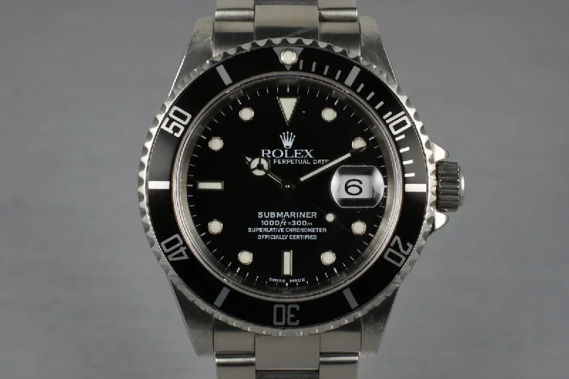 Men’s watches with leather straps and buckle closures for classic and timeless style-2001 Rolex Submariner 16610