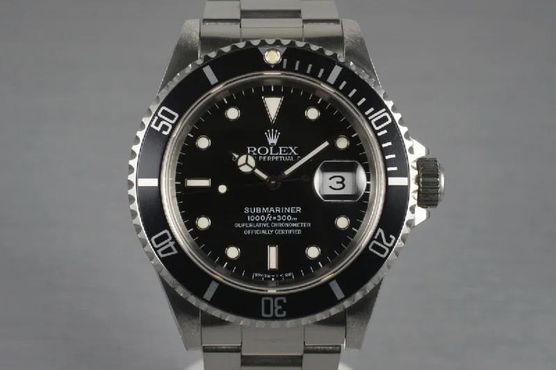 Best men’s watches with minimalist designs for understated elegance and simplicity-1991 Rolex Submariner 16610