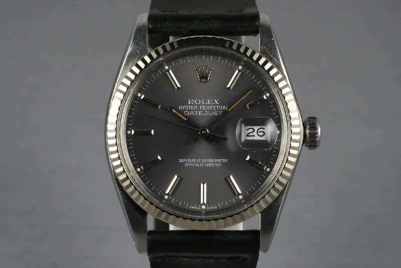 Men’s watches with smart features like fitness tracking and heart rate monitoring-1982 Rolex DateJust 16030 Gray Dial