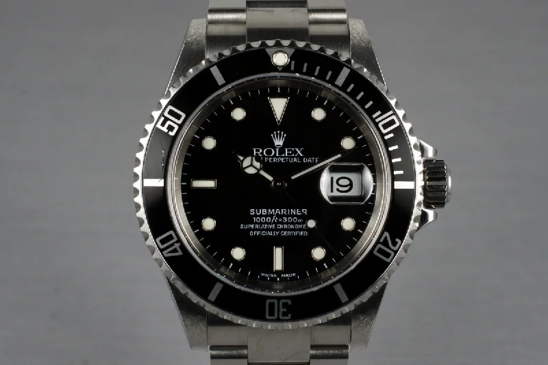 Men’s watches with rubberized bezels for a sporty and functional outdoor accessory-2005 Rolex Submariner 16610 with Box and Papers