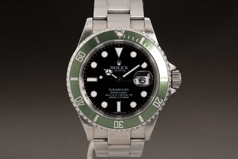 Men’s watches with sapphire glass for scratch resistance and clear visibility in all conditions-2009 Rolex Faded Green Bezel Submariner 16610T