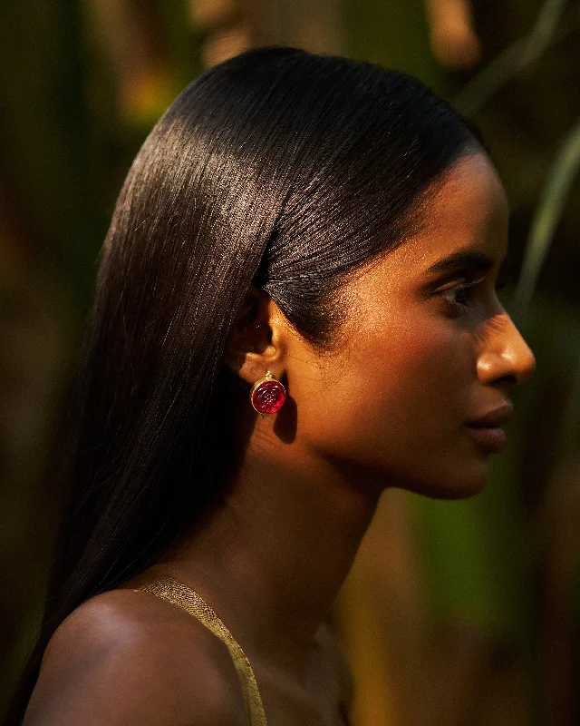 Hoop earrings with oversized designs for a bold, fashion-forward statement-Anar Glass Seal Studs Small - Red