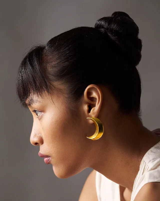 Hoop earrings with a chunky design for a bold and trendy statement-Crescent Studs Small - Gold