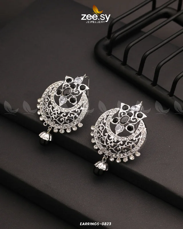 Best hoop earrings with butterfly motifs for a playful and whimsical appearance-EARRINGS-0823