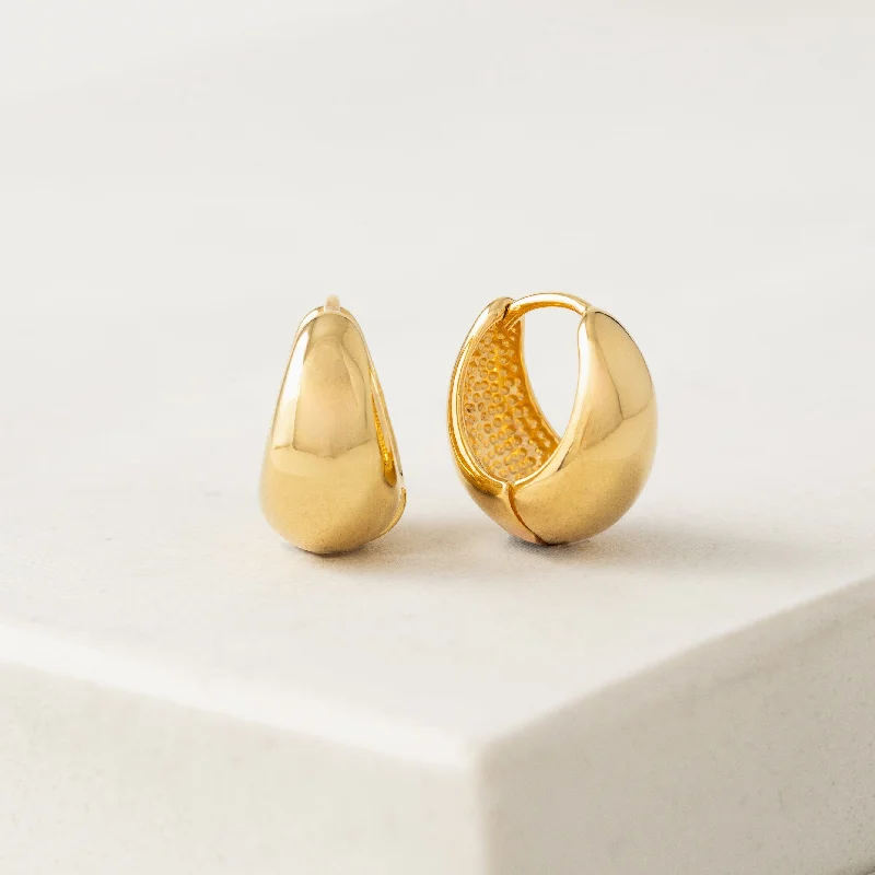 Small hoop earrings for a delicate and understated everyday wear-Oval Puff Hoop Earrings Gold