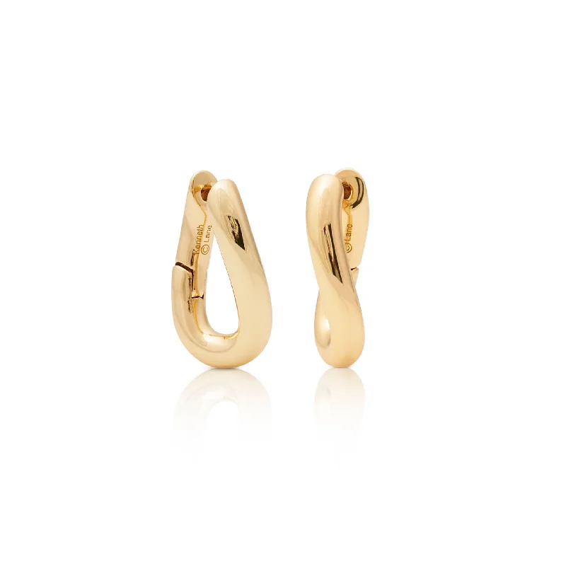 Best hoop earrings with geometric hexagon shapes for a modern, angular look-Polished Gold Oval Post Hoop Earring