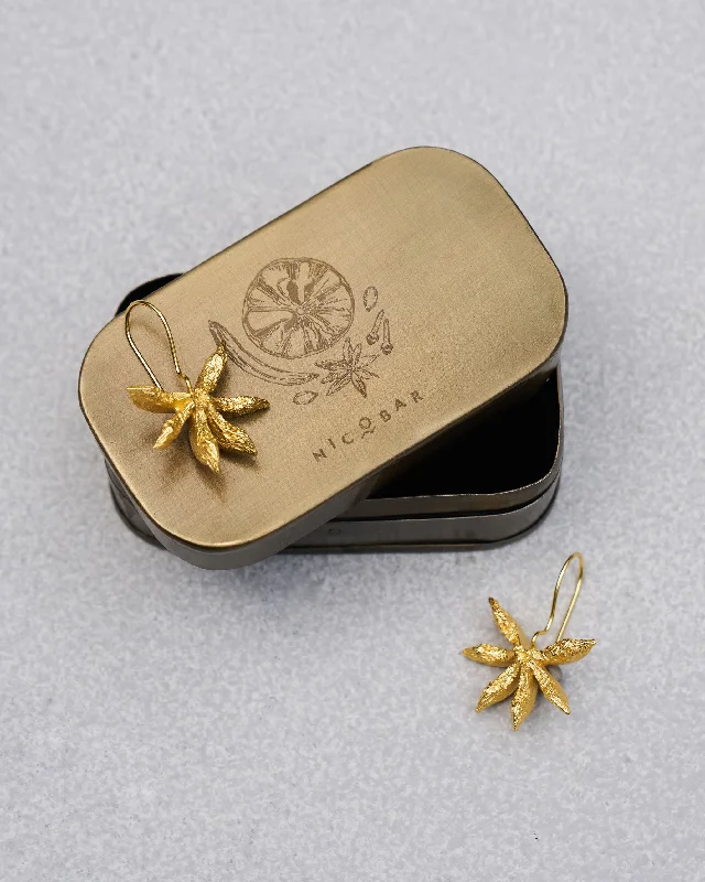 Best hoop earrings with gold for a luxurious and timeless look-Star Anise Dangle Earrings - Gold