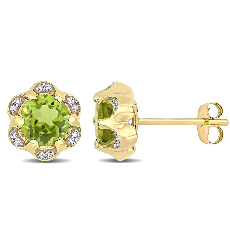 Stud Earrings with Matte Finish -Mimi & Max 1 4/5ct TGW Peridot and Diamond Accent Flower Stud Earrings in 14k Yellow Gold