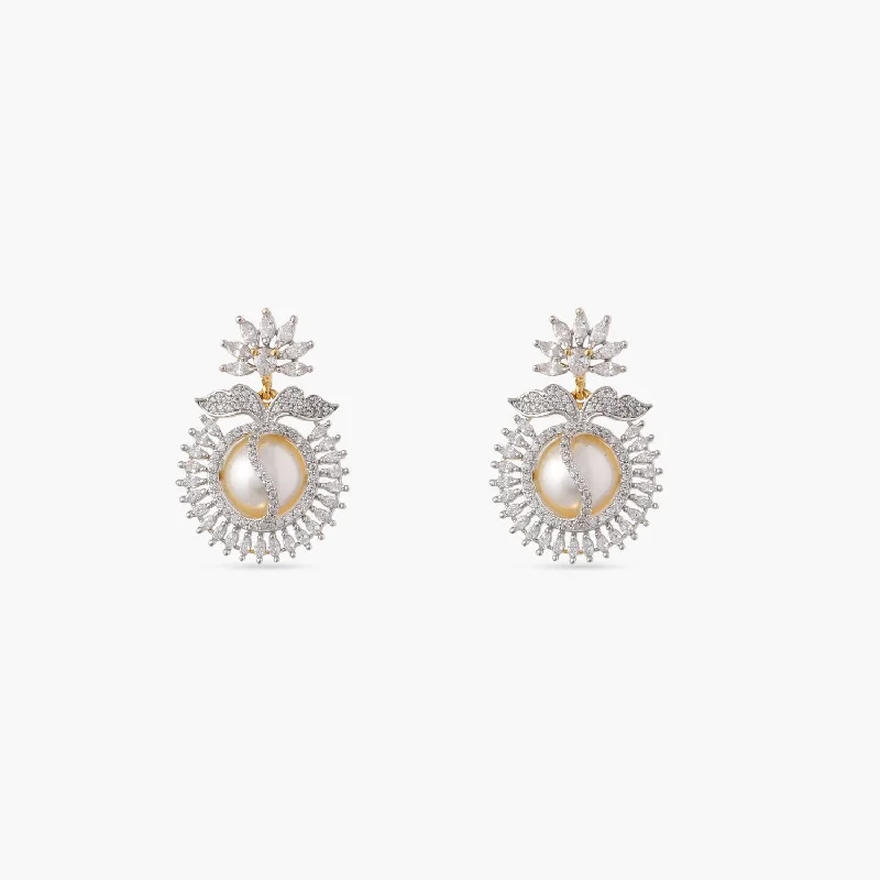 Star Shaped Stud Earrings for Charm -Reita CZ Pearl Stud Earrings