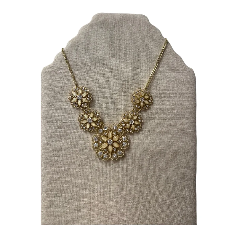 Elegant necklaces and pendants with gold chains for a chic, timeless appearance-Necklace Statement